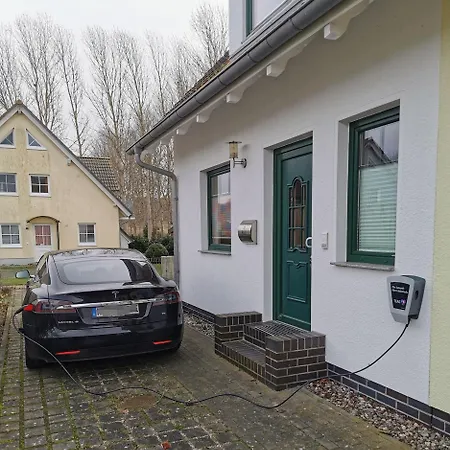 Modern Ausgestattete In Ruhiger Lage * بينز